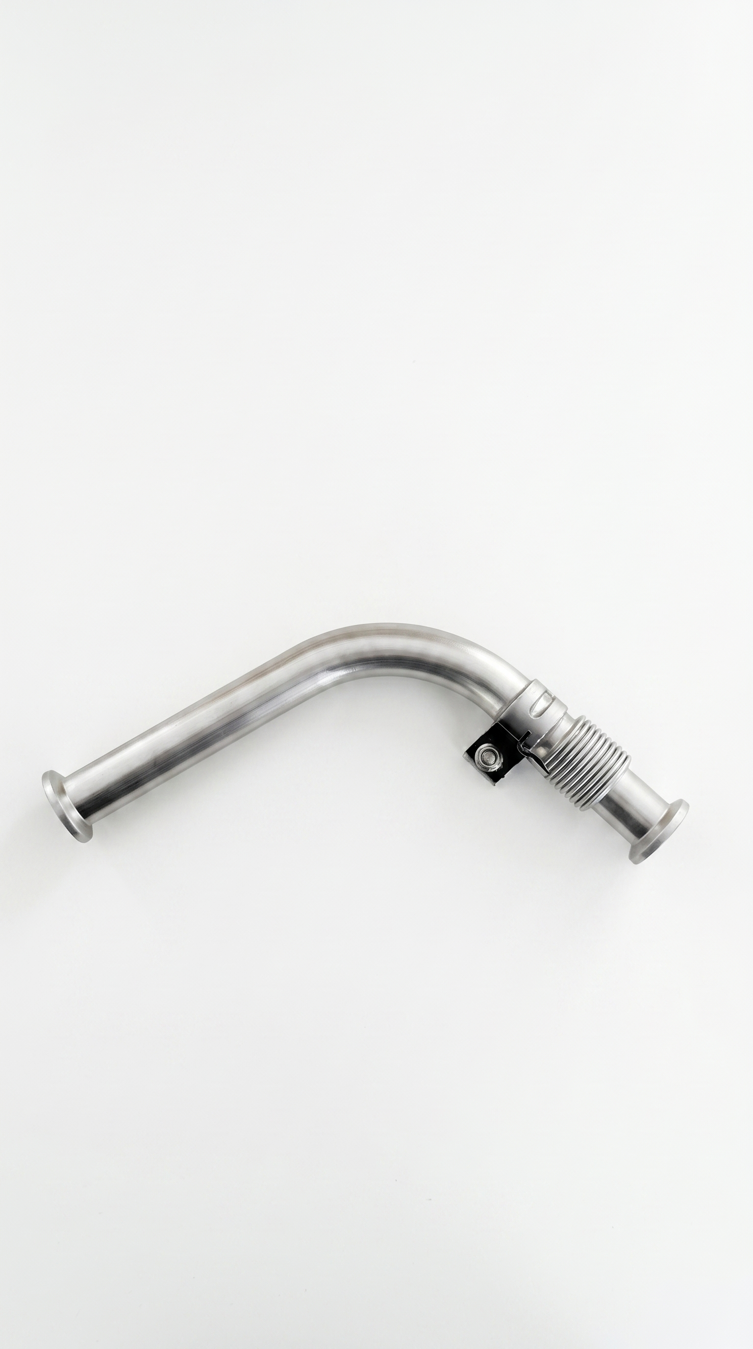 Mercedes-Benz A6011400057 Mercedes-Benz OM601 EGR Cooler A6011400057 - Bottom View