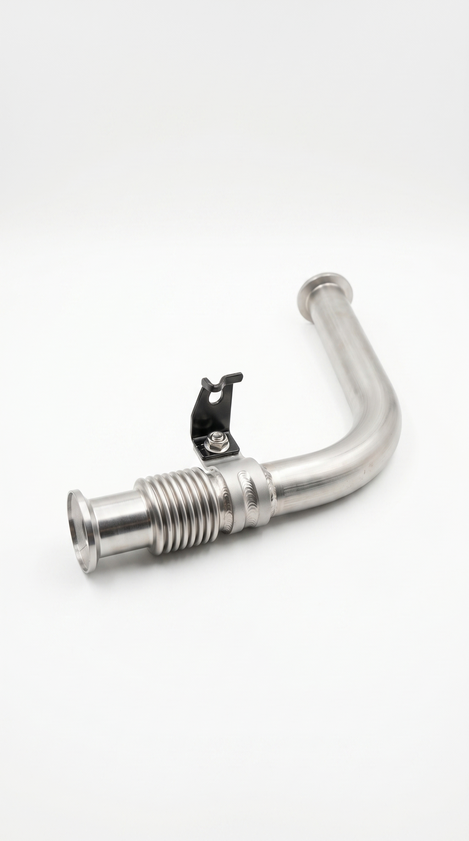 Mercedes-Benz A6011400057 Mercedes-Benz OM601 EGR Cooler A6011400057 - Angle View